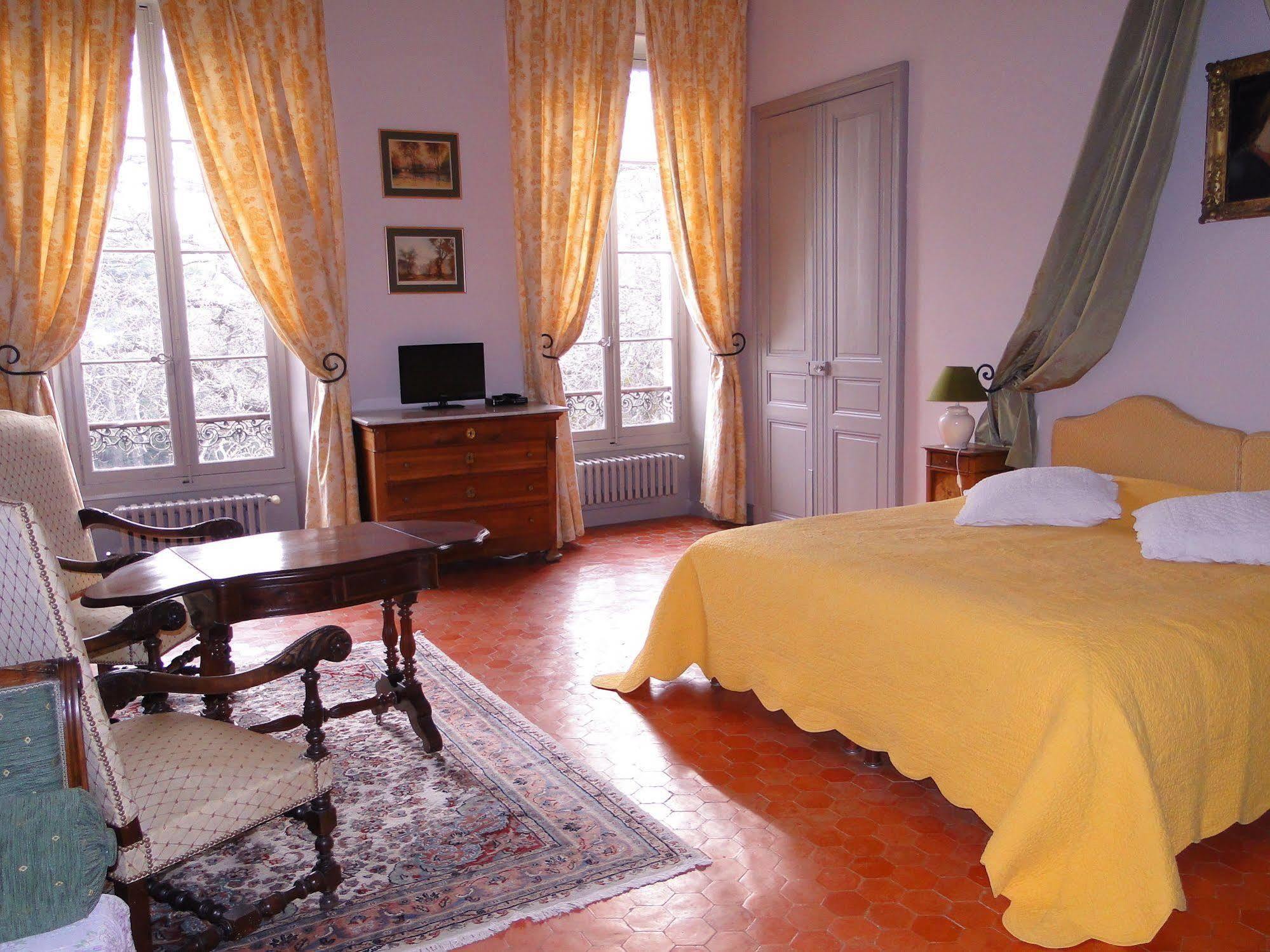 Chateau Juvenal Hotel Saint-Hippolyte-le-Graveyron Exterior photo